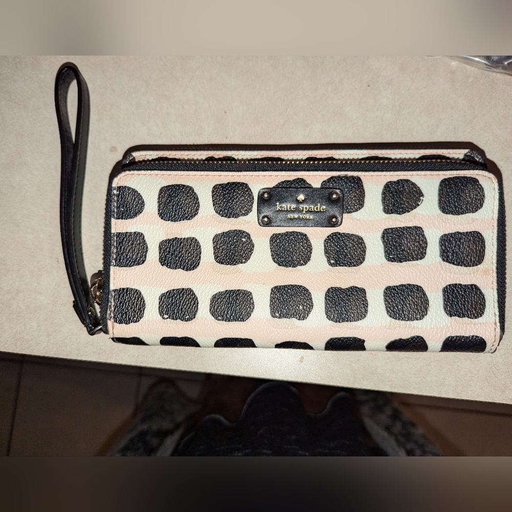 Kate Spade Wristlet/wallet